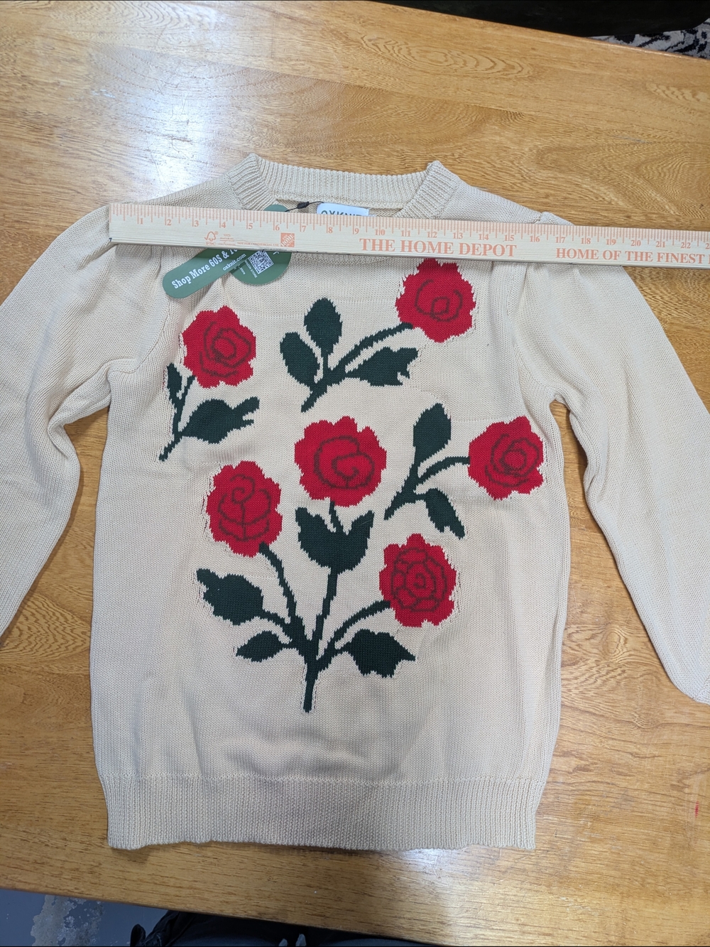 Cream Sweater with Red Rose Motif - Picture 2 of 7